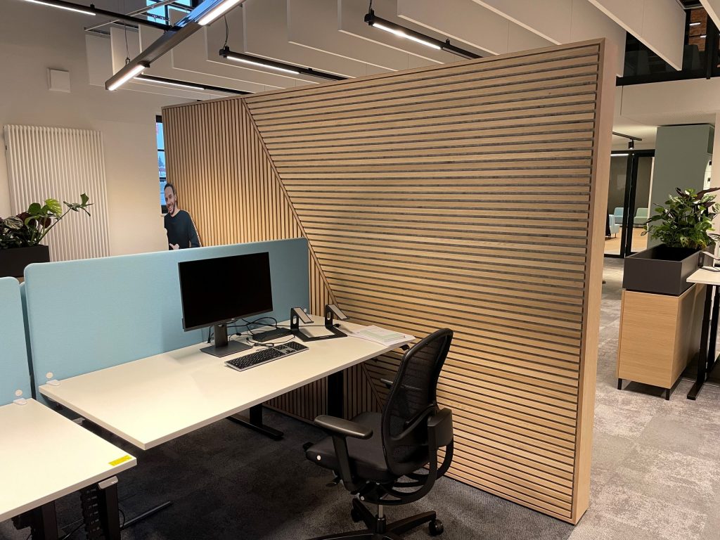 akupanel-classic-oak-grey-felt-office-space