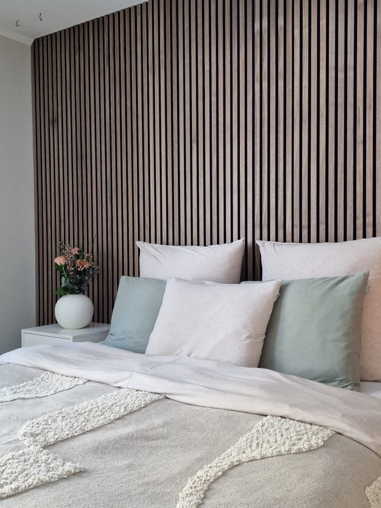 Akupanel-Walnut-bedroom-headboard-SE-@annelii01-50