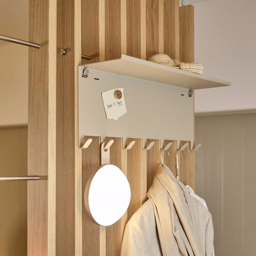 Image 1 de 7 dans la galerie EMBRACE | Nell Coat Rack