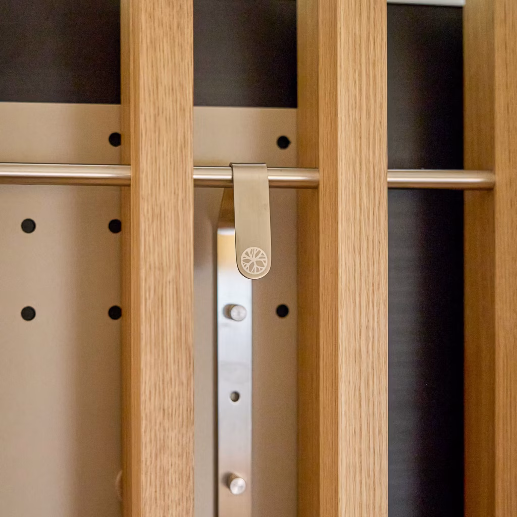 Image 6 de 8 dans la galerie EMBRACE | Nell TV-Mount