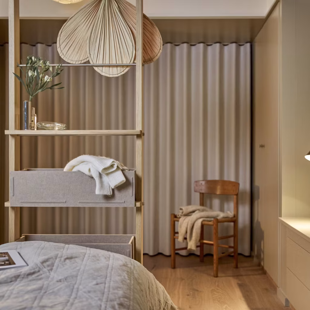 Image 6 de 8 dans la galerie EMBRACE | BM2 FR