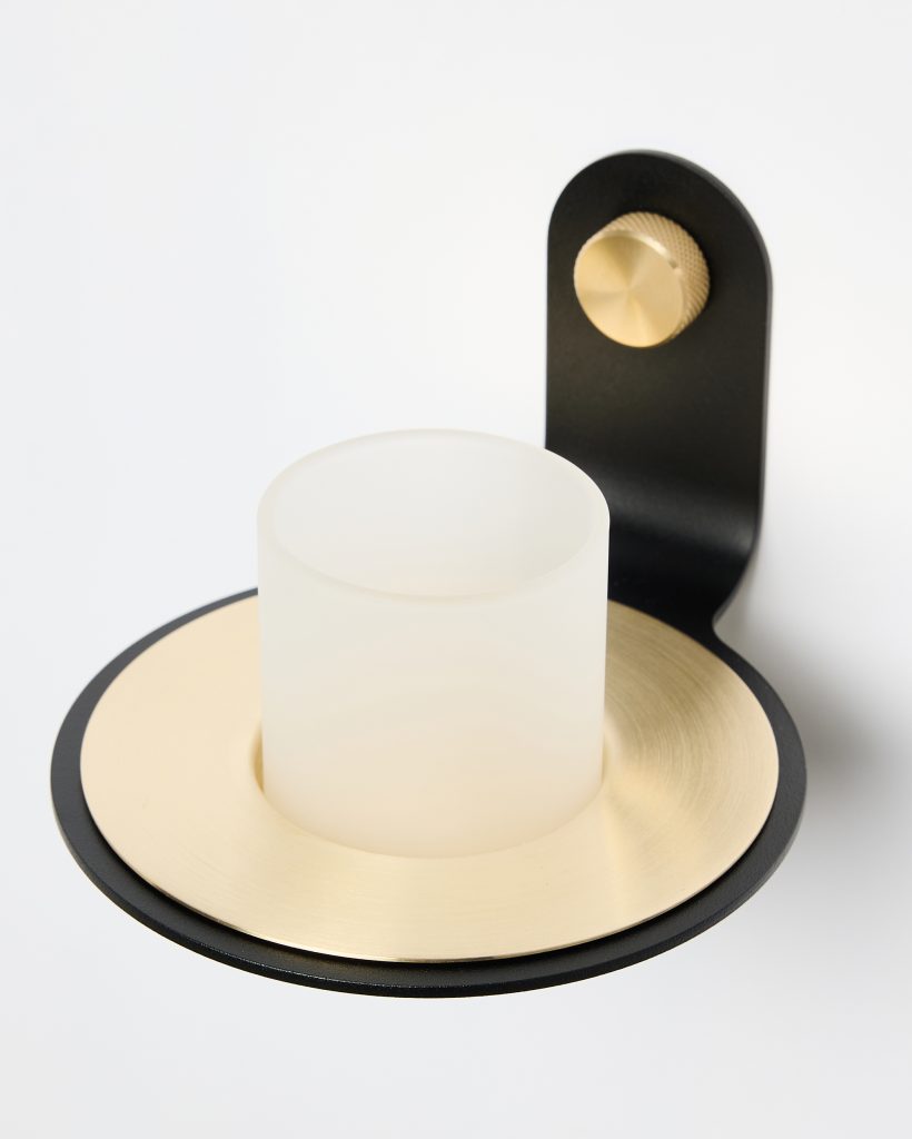 Image 4 de 6 dans la galerie Norr Candle Holder